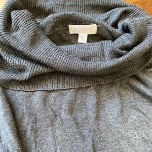 Maternity sweater